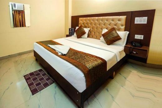 Runway Stay New Delhi Exterior photo